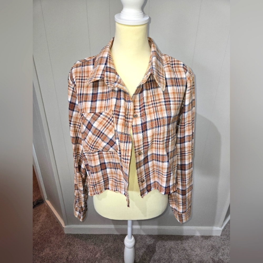 Altard State plaid Women's cropped flannel  Brown and Tan NWOT Never Worn
